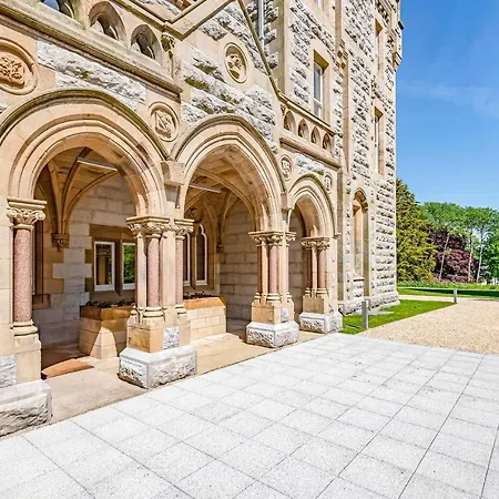 The Mary Maude Stone Cross Mansion Apartment Ulverston