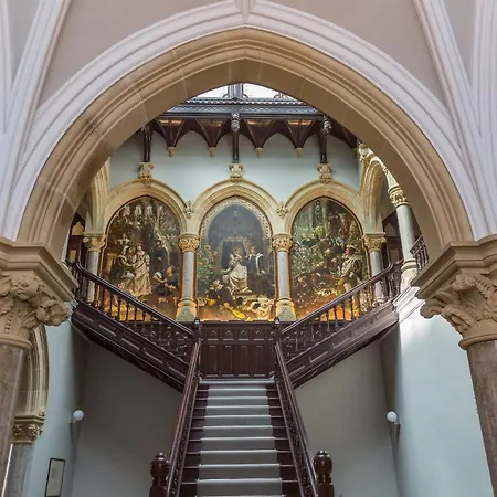 דירה The Mary Maude Stone Cross Mansion אולברסטון