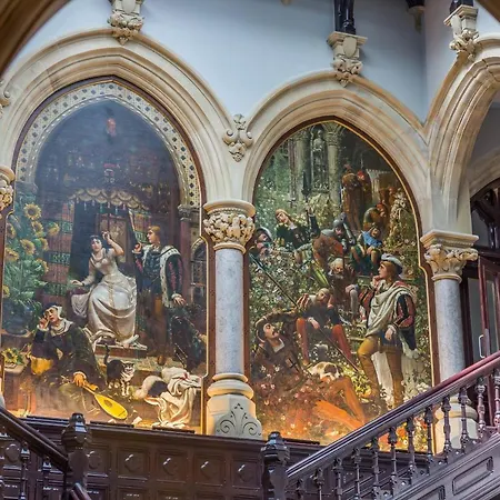 The Mary Maude Stone Cross Mansion Appartement