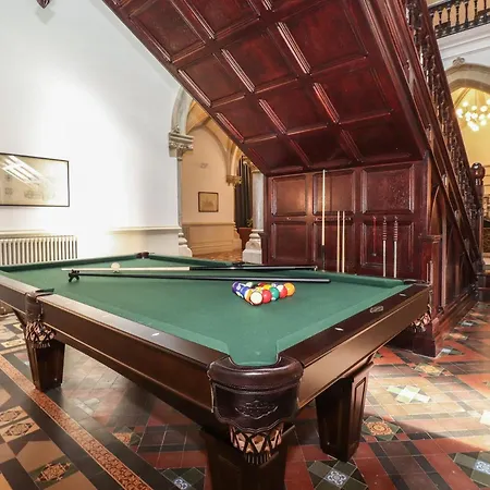 The Mary Maude Stone Cross Mansion Apartment *