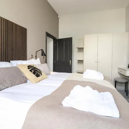 The Mary Maude Stone Cross Mansion Apartment